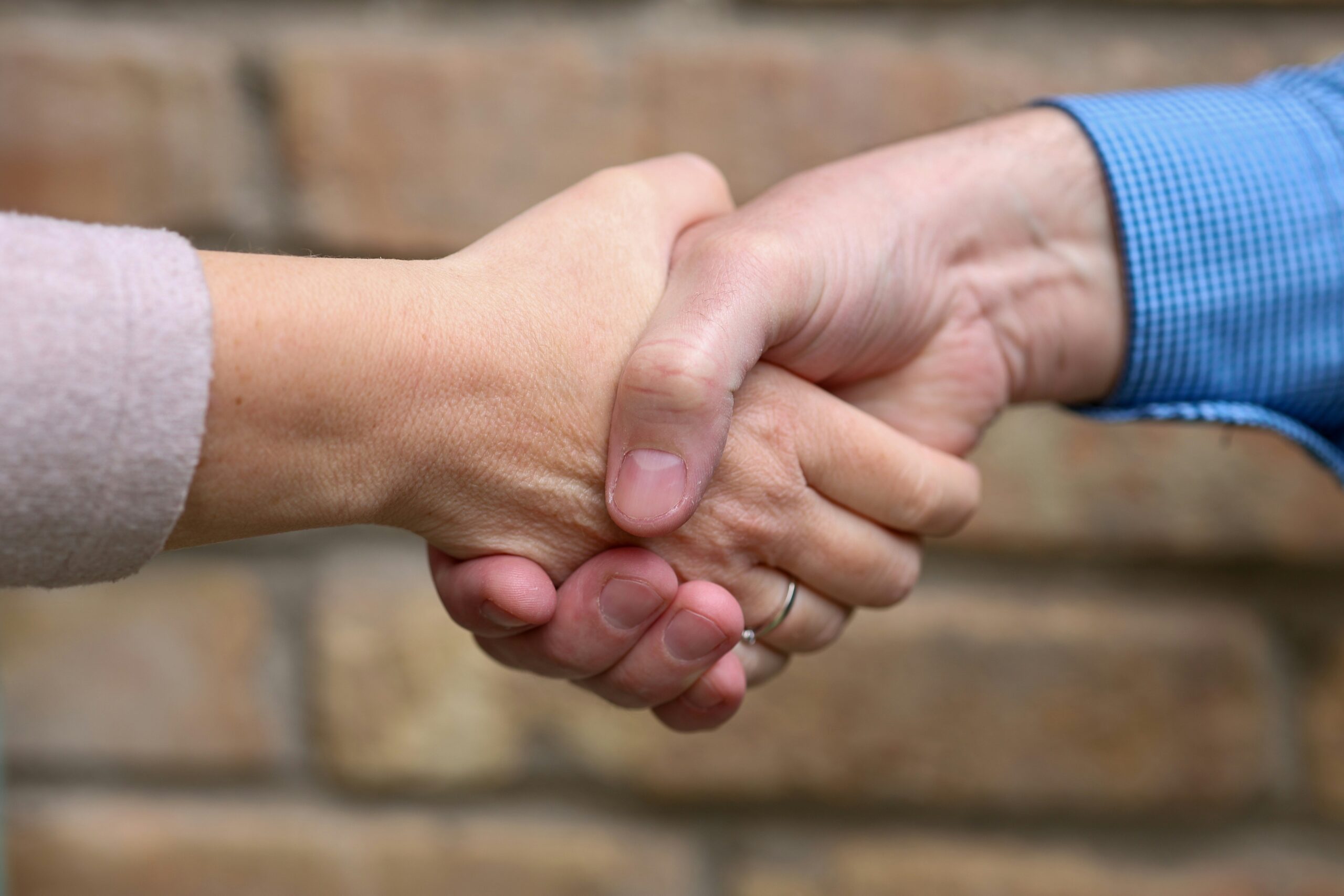 How to Master Business Communication with Financial Consulting Courses & Tools