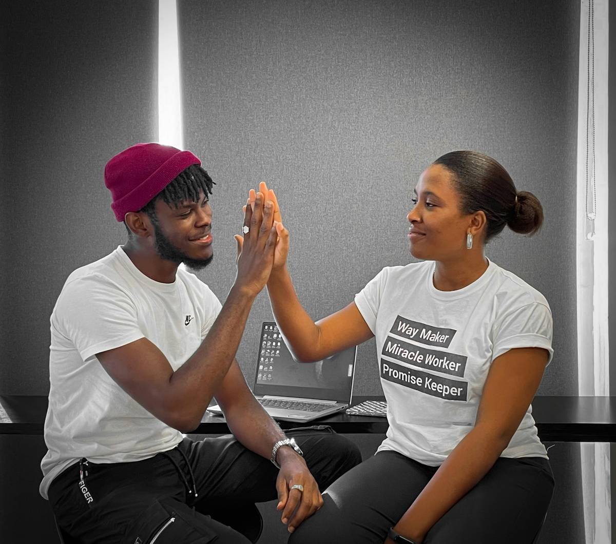 Bar chart showing conversion rates: 1.2% with vague testimonials vs. 4.7% with detailed client success reviews in personal finance courses