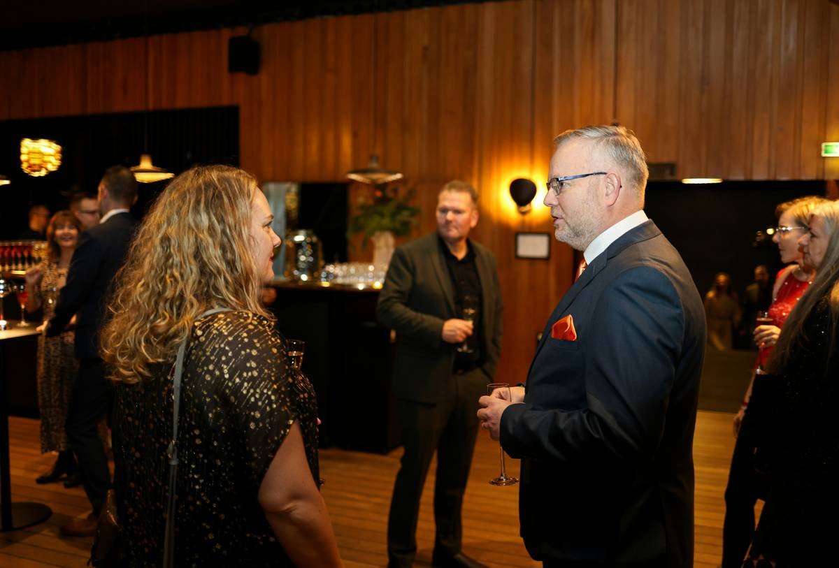 Before-and-after revenue chart showing Sarah's growth from $0 to $18K monthly revenue after taking client recruitment course