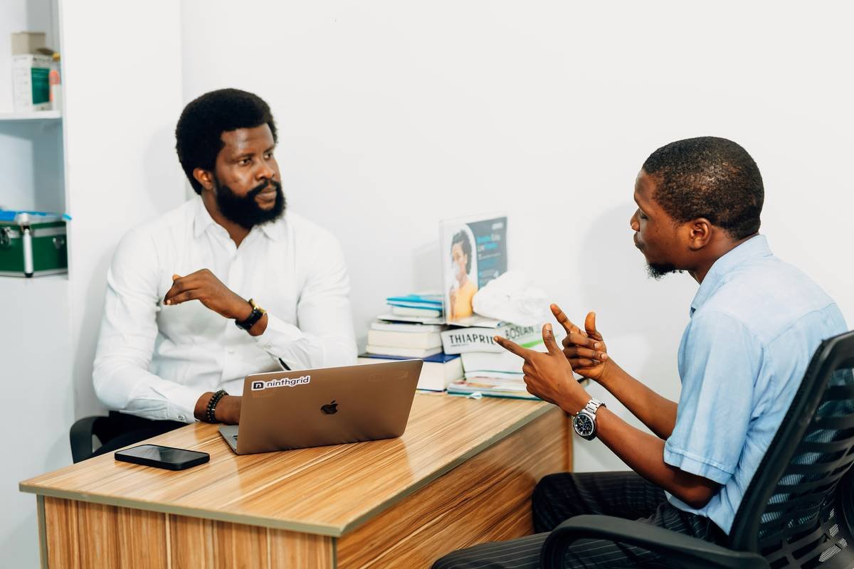 Success Story Analysis: How Top Financial Consulting Courses Turn Learners Into Six-Figure Advisors
