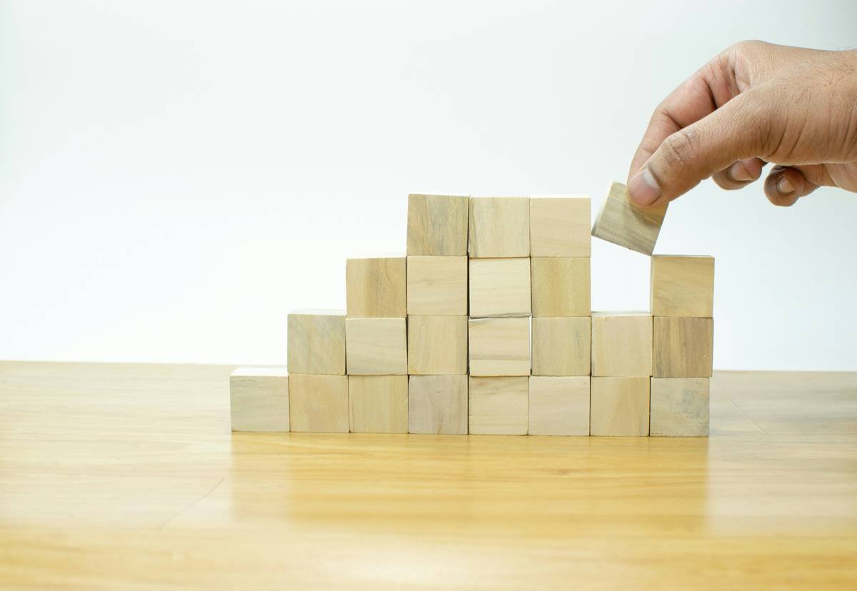The Real Consulting Growth Guide: Skip the Fluff, Scale with Financial Tools & Courses That Actually Work