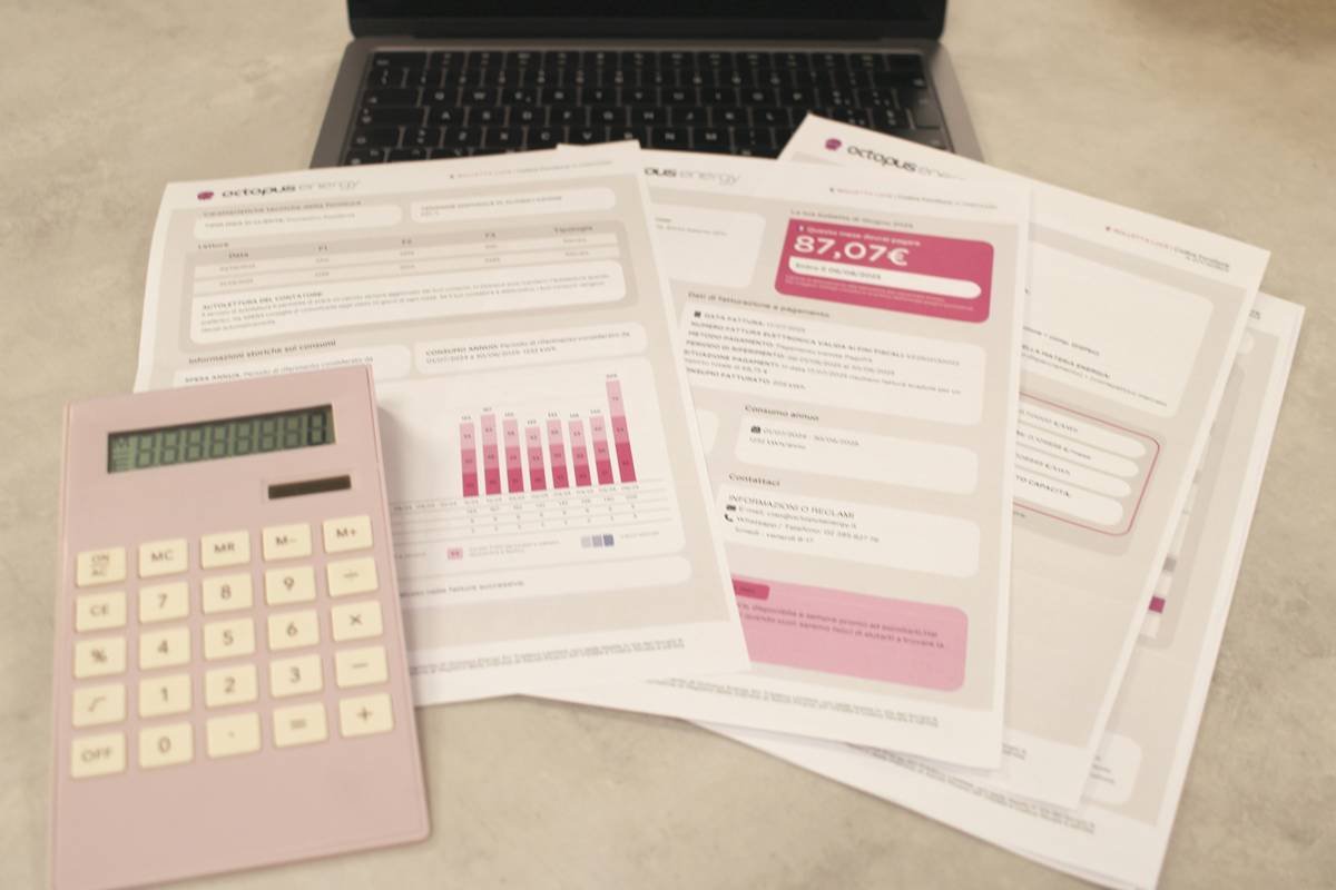 Bar chart comparing completion rates: generic finance course at 6% vs case-study-driven course at 79%