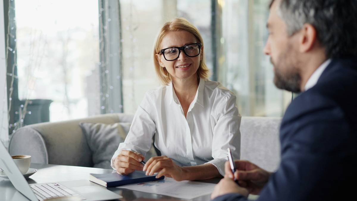 comparison of outreach consulting courses results using insight-led vs template methods