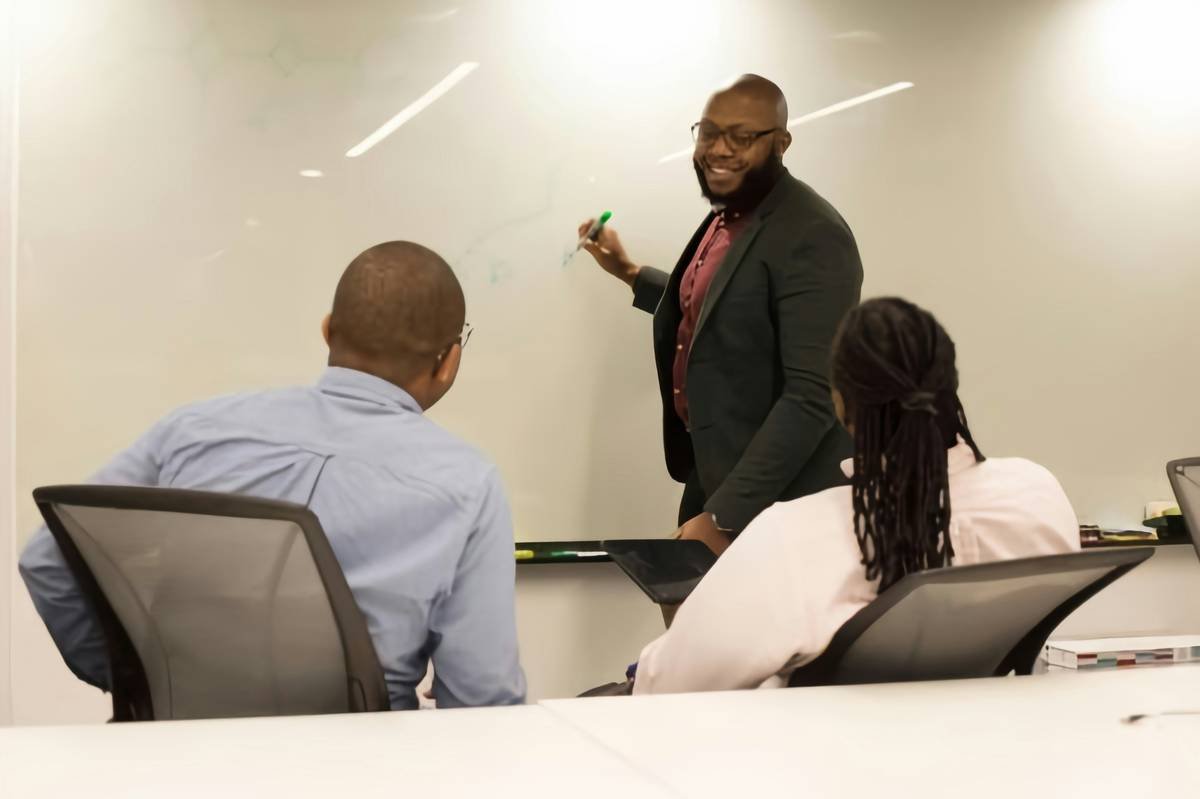 Retention Consulting Courses: 7 Proven Ways to Avoid Costly Client Loss